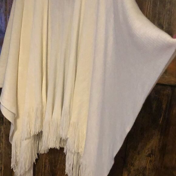Accessory Street OS Beige BOHO Poncho Vibe Fringe Oversized 42” Scarf Wrap - Picture 7 of 8